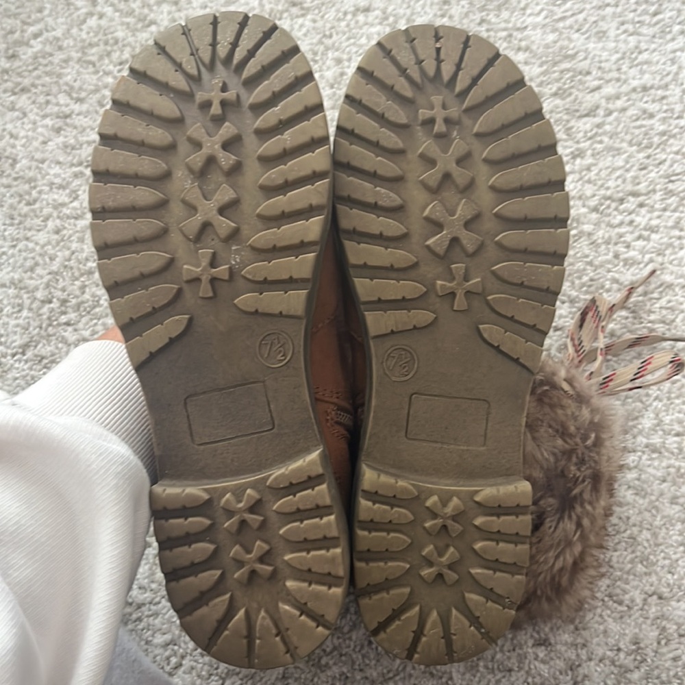 Universal Thread Boots - Picture 7 of 7